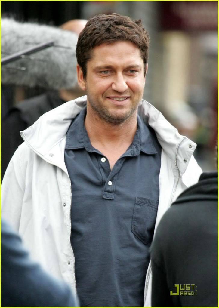 The Bounty Set Pictures - Page 2 Gerard-butler-hired-hunter-03