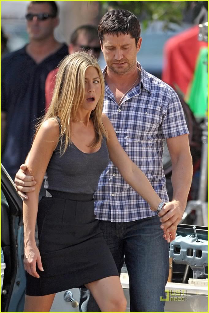 The Bounty Set Pictures - Page 10 Jennifer-aniston-handcuffed-hott-12