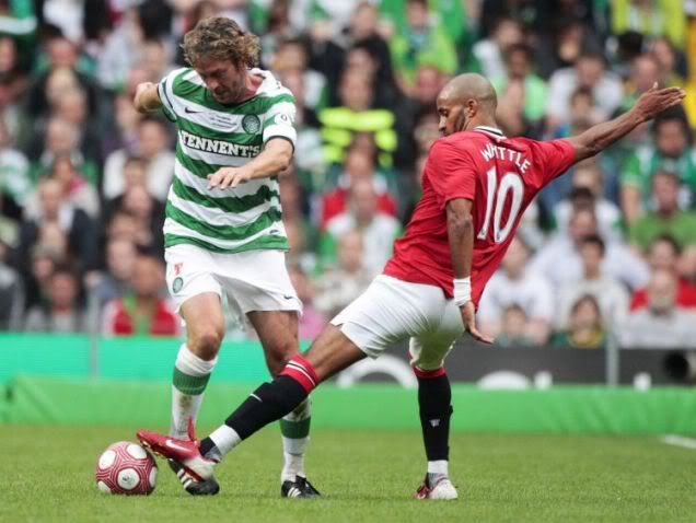 Celtic vs. Manchester charity game Article-1312926320567-0D5EE4ED00000578-449964_636x478