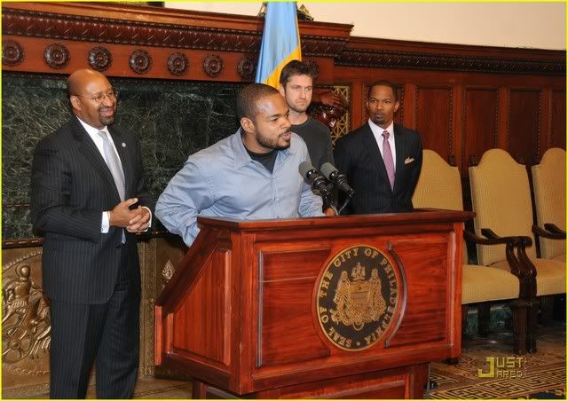 Mayor Nutter welcomes Butler and Foxx to Philly B5bf636c