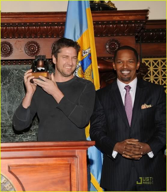 Mayor Nutter welcomes Butler and Foxx to Philly C7825214