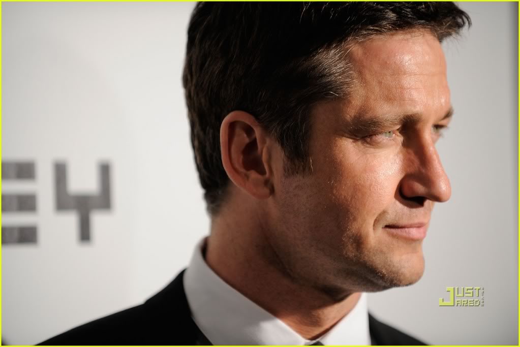 Whitney Museum Gala Event - Oct 19, 2009 Gerard-butler-whitney-studio-par-4