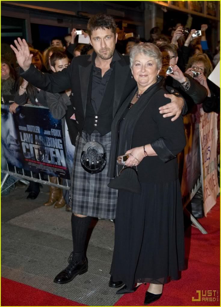 LAC Premiere - Glasgow, 15 Nov 09 Gerard-butler-kilt-law-abiding-c-8