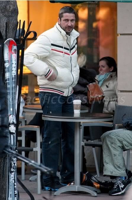 Gerard Butler is Starbucks Sexy (Aspen) Capture9