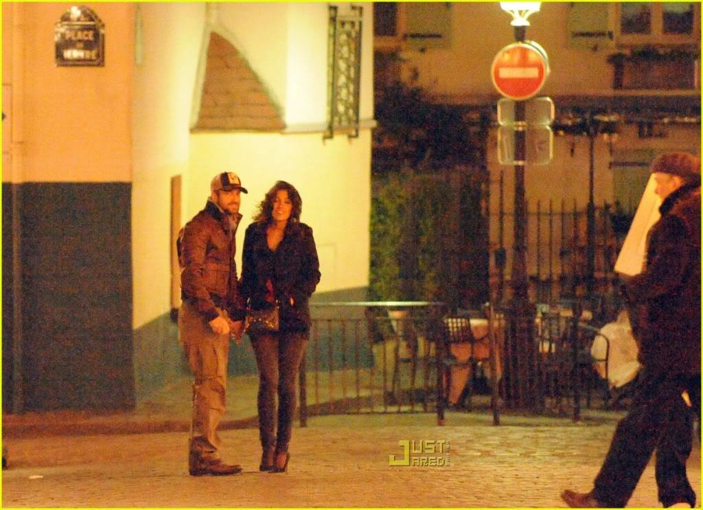 Gerry in Paris with Laurie Cholewa Gerard-butler-laurie-cholewa-dat-7