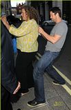 Gerry leaving London hotel - 03 Aug 2009 Th_gerard-butler-laughs-london-13