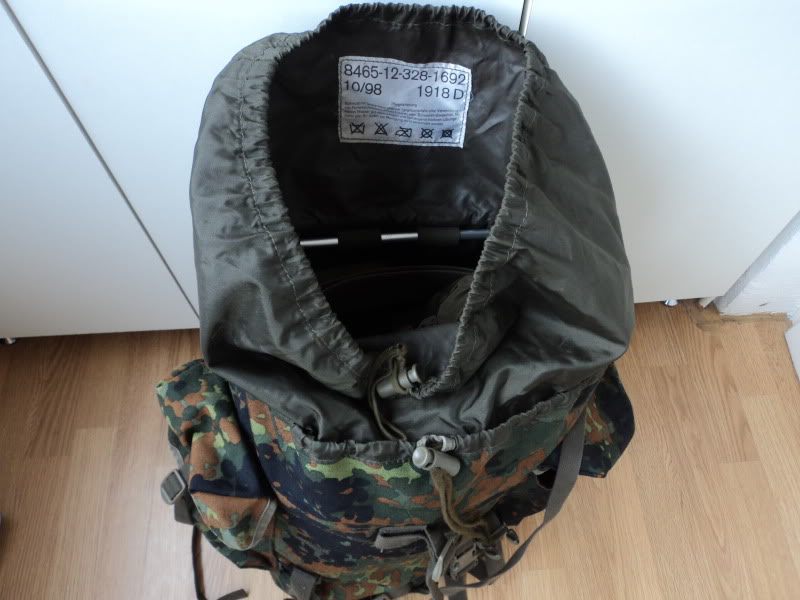 Rucsac original Bundeswehr - flecktarn DSC00634