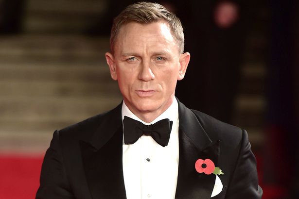 Fichas de personajes secundarios (llevados dentro de otras cuentas) Daniel-Craig