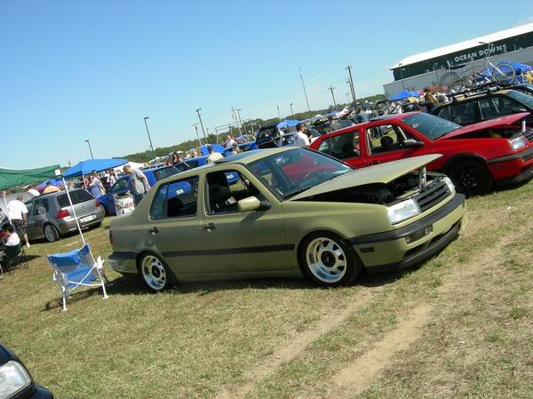 VW Golf gallery... L_b5c636a909b3b4d92a876527ec78ad29