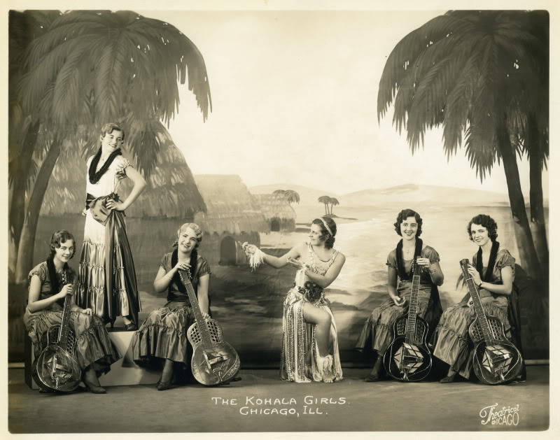 Les Tricones et les demoiselles, ca. 1933 Kohala2