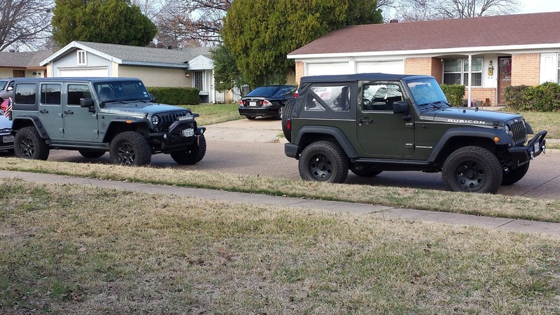 Winch mounted on the Rubicon Both_zpsgi52l3nk