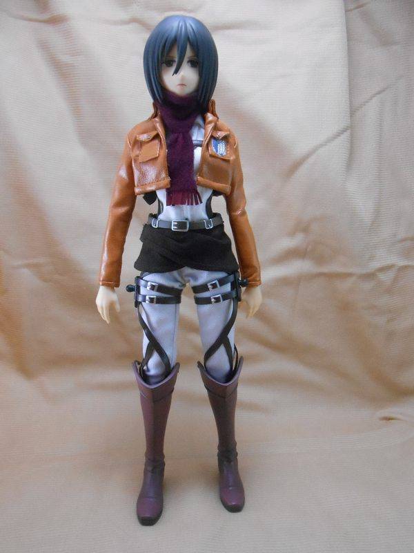 [Review] Mikasa Ackerman RAH -Shingeki no Kyojin- (Medicom Toy)  Mikasafigurafrente_zps2442c86b