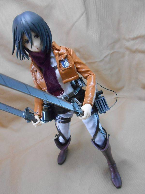 [Review] Mikasa Ackerman RAH -Shingeki no Kyojin- (Medicom Toy)  Mikasaposes1_zps23f9e377