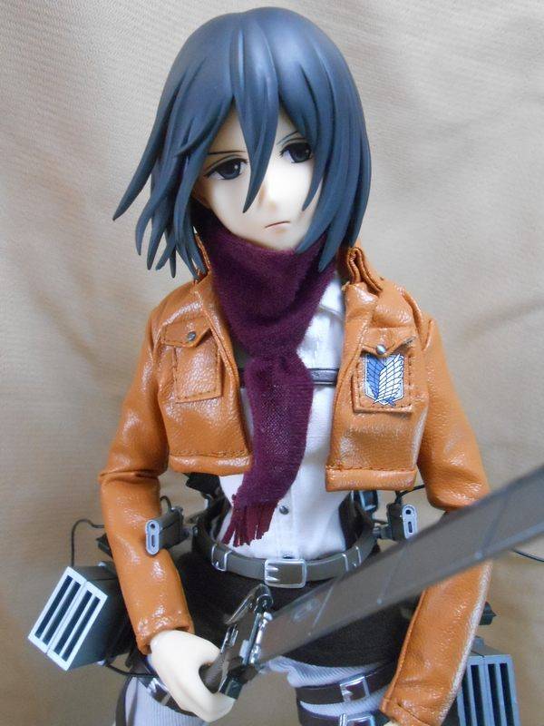 [Review] Mikasa Ackerman RAH -Shingeki no Kyojin- (Medicom Toy)  Mikasaposes3_zpse2fad523