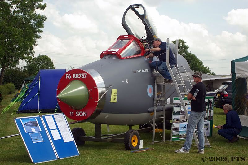 Cockpit-Fest - Newark Lig03