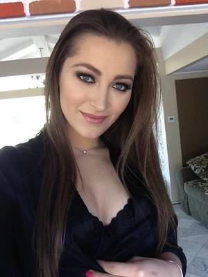 Scammer with photos of Dani Daniels (PART 1) GmB2b0T3Ixv-gT8xM1mZrc-4btmy_DcF1s142sJP0MH6o-o9PtbfWdtc00lhs1Pl
