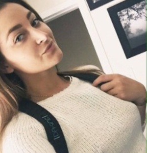 Scammer with photos of Dani Daniels (PART 1) NOzRp0Qpi0pWNltCxqKJWfleDtGIFpbYkUUk0D_SYA1nQpmV55w8d97KlME2Kyx5