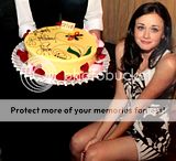 ●● Alexis Bledel (PS débutant & moyen) Th_50507_AlexisBledel09122008birthdayi