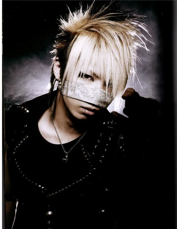 GazettE (Visual kei) - Pgina 13 Reita