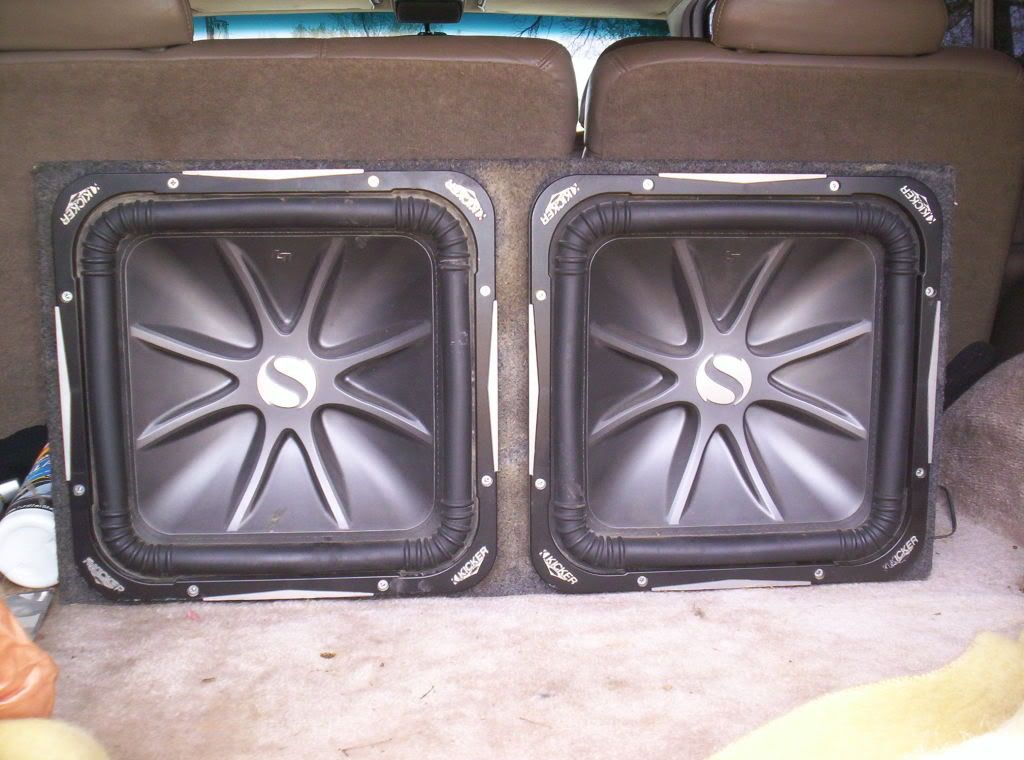 L7 15's and Kicker 1500.1 Picture010-1