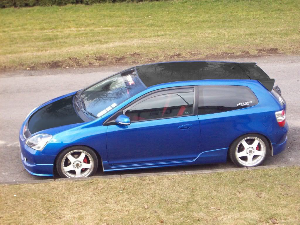 please photoshop my civic...black roof...bonnet...and spoiler 111