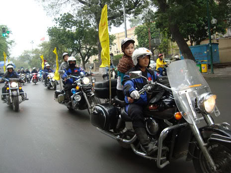 Đoàn xe lạ xuất hiện tại Hà Nội L7