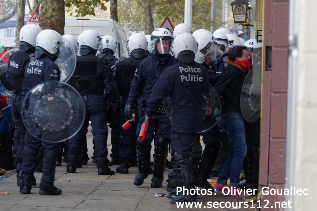 Bruxelles : la manifestation se termine dans la violence (6/11/2014 + photos) TSRWatermark-0010_zps0e525129