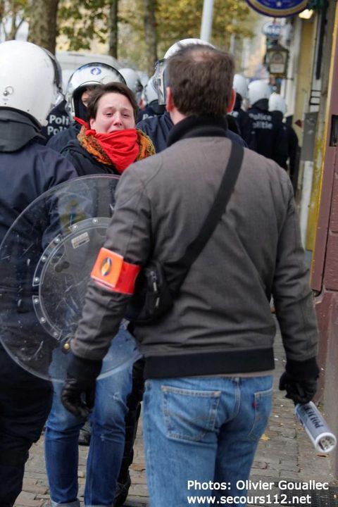 Bruxelles : la manifestation se termine dans la violence (6/11/2014 + photos) TSRWatermark-0011_zps25153307