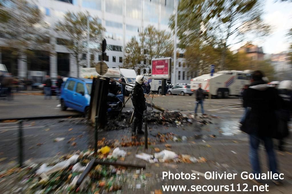 Bruxelles : la manifestation se termine dans la violence (6/11/2014 + photos) TSRWatermark-0012_zps712a6ab8