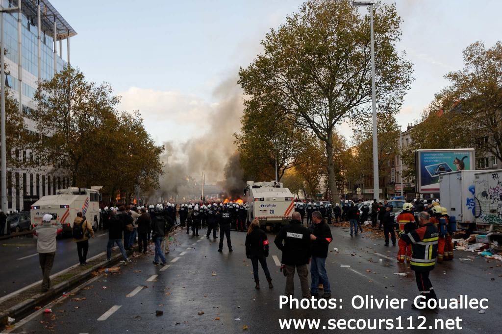 Bruxelles : la manifestation se termine dans la violence (6/11/2014 + photos) TSRWatermark-0014_zps5c814c80