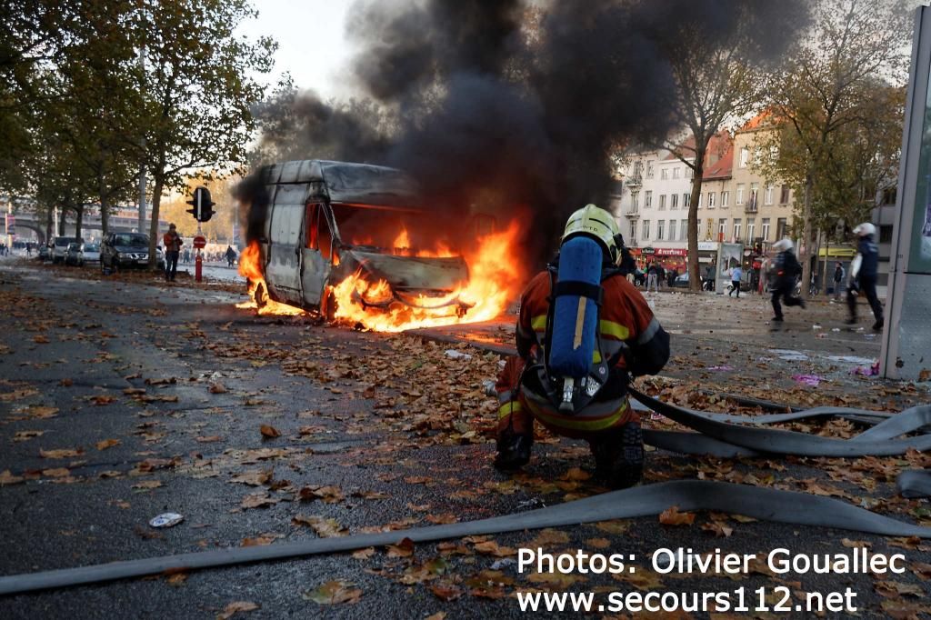 Bruxelles : la manifestation se termine dans la violence (6/11/2014 + photos) TSRWatermark-0036_zps0365634d