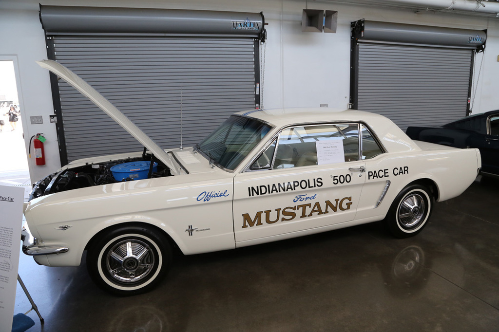 Referencia: Ford Mustang 1964 até 1972 1964%20pace%20car_zpstfnotqmd