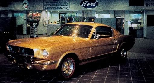 Referencia: Ford Mustang 1964 até 1972 1965%20Goldfinger%20Mustang%20Fastback_zpsz3hkavlq