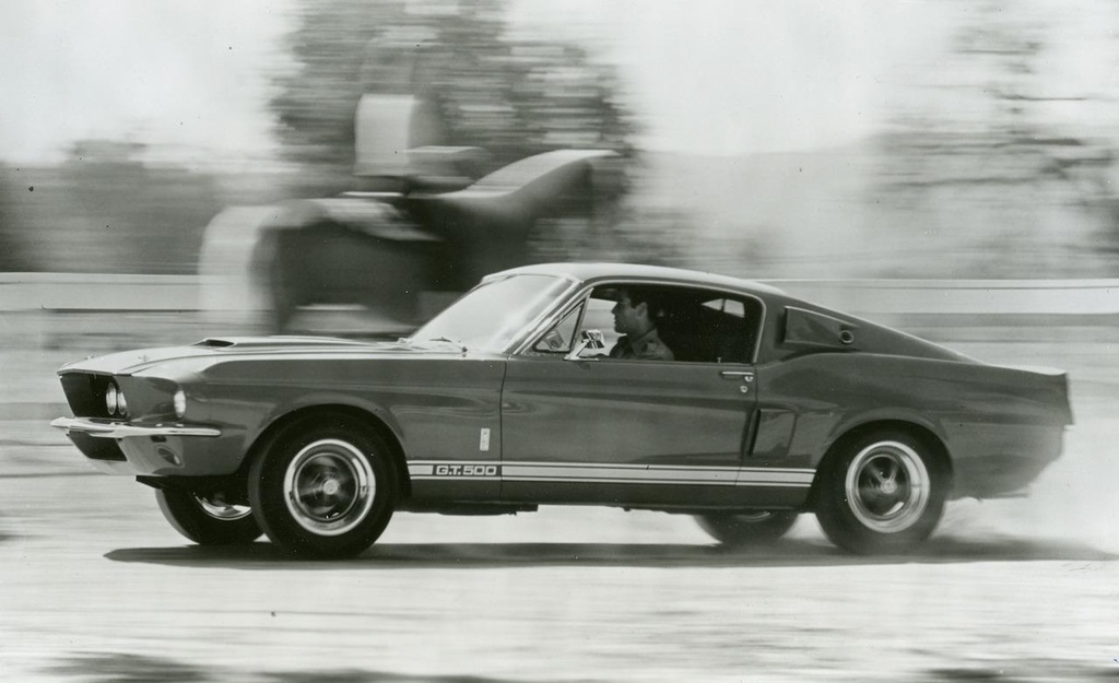 Referencia: Ford Mustang 1964 até 1972 1967%20Shelby%20GT%20500%20Promotional%20Photos1_zpsqmoqowin