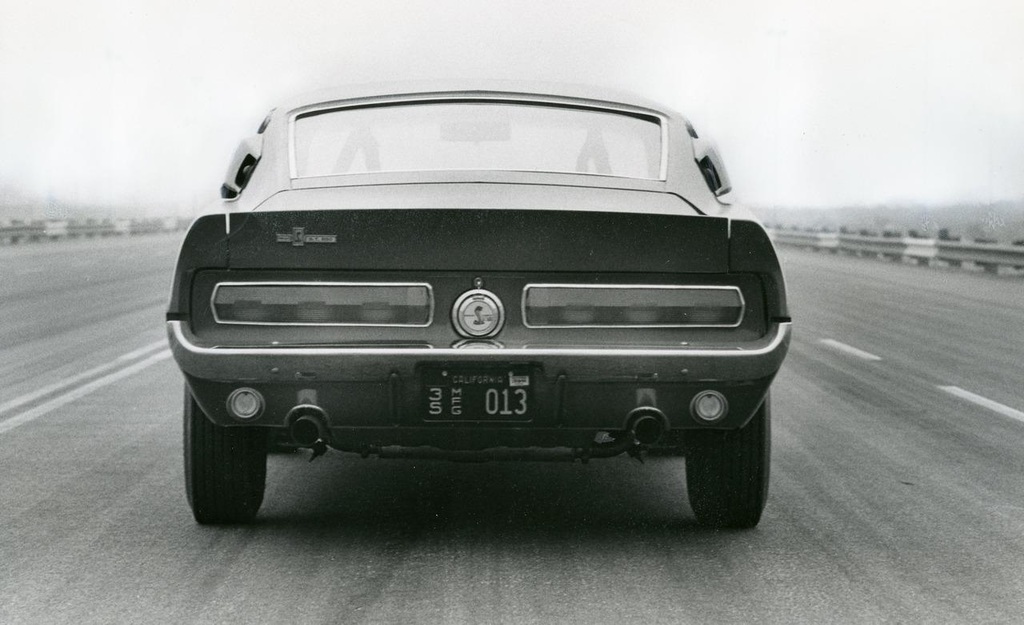 Referencia: Ford Mustang 1964 até 1972 1967%20Shelby%20GT%20500%20Promotional%20Photos2_zpsktp1nher