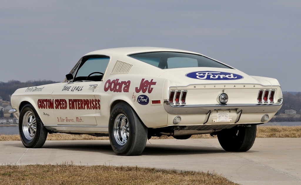 Referencia: Ford Mustang 1964 até 1972 1968%20428%20Cobra%20Jet%20Lightweight%20Mustang%20Sportsroof%201%20of%2050%20One%20of%20the%2050%20decked%20out%20in%20racing%20trim_zpsliueoxjn