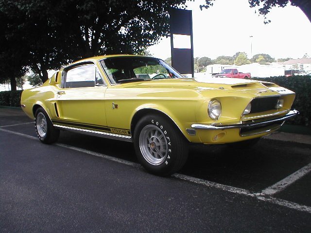 Referencia: Ford Mustang 1964 até 1972 1968%20Shelby%20GT500KR%20Mustang%20convertible%20has%20its%20original%20Yellow%20special%20order%20paint%20restored.%20This%20yellow%20was%20called%20Corpora_zpsluotodfr