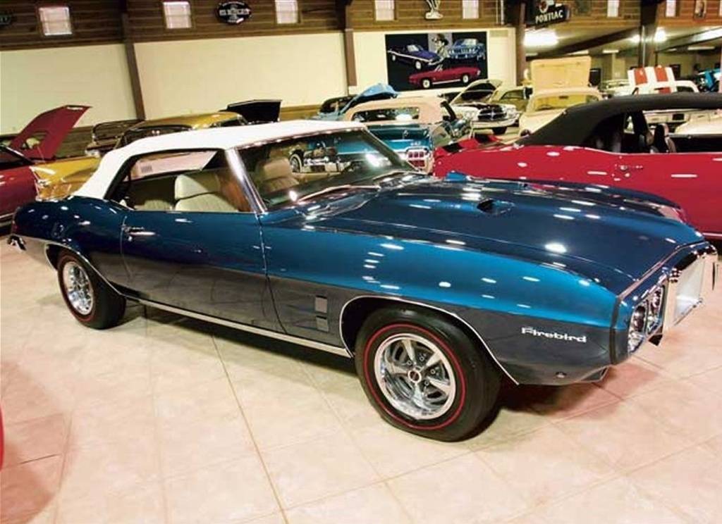 Referencia: Pontiac Firebird 1969%20Firebird%20400%20Convertible%20-%20Special%20Order%20Paint%20Windward%20Blue_zpsnlssrlu9