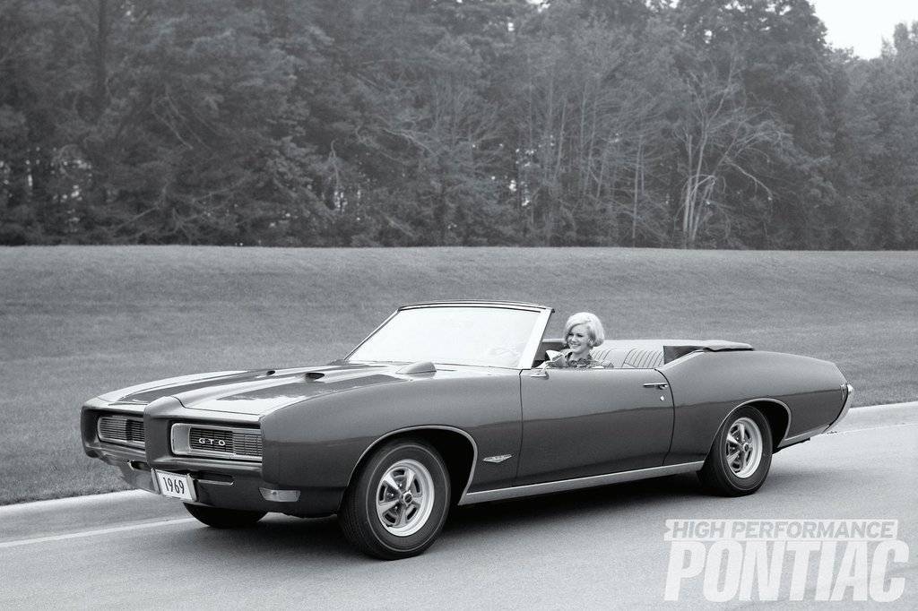 Referencia: Pontiac GTO 1969%20GTO%20Convertible%20Promotional%20Photo_zpsqbs1euwb