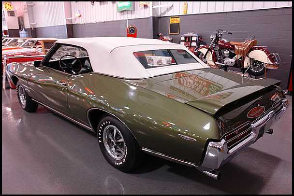 Referencia: Pontiac GTO 1969%20Pontiac%20GTO%20conversivel%20green2_zpsrnxxpeuj