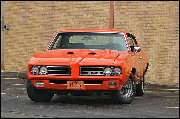 Referencia: Pontiac GTO 1969%20exposedhidden%20headlights%20comparison1_zpskmzelvrh