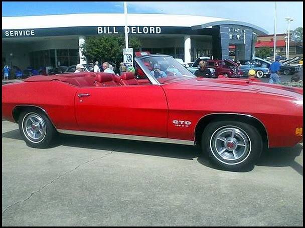 Referencia: Pontiac GTO 1970%20Pontiac%20GTO%20Convertible%20455%20CI%204-Speed1%20pilot%20car%20built%20prior%20to%20the%201970%20production%20run%20body%20number%20003%20and%20carries%20VI_zpszmrf6prh