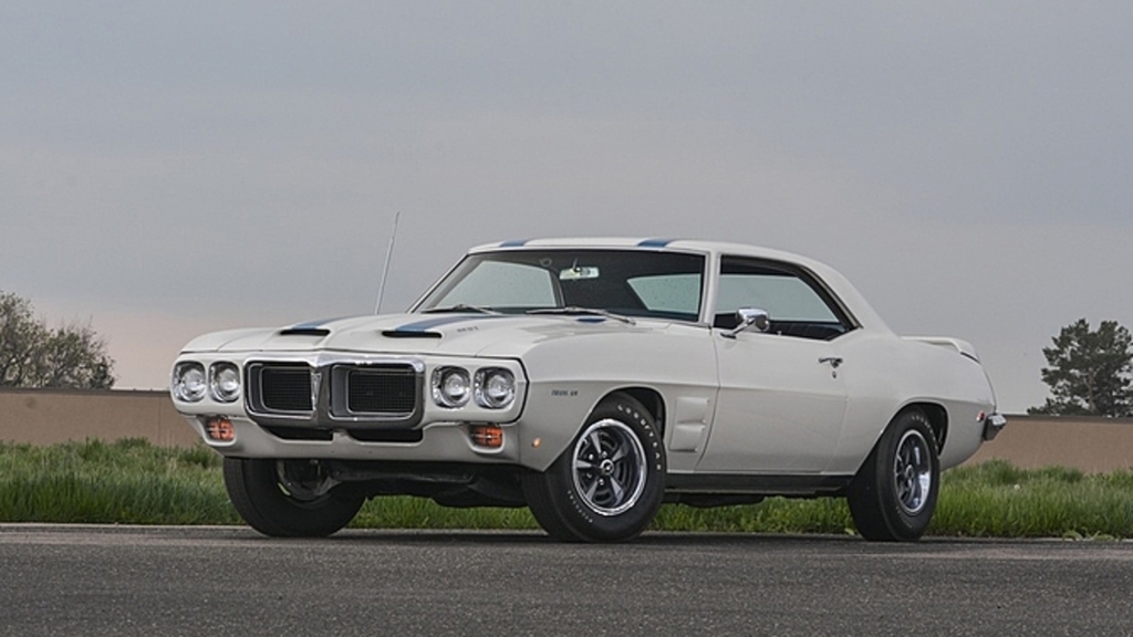 Referencia: Pontiac Trans Am 1969%20Pontiac%20built%209%20RAIV%20Trans%20Am%20Firebirds%20with%20an%20automatic%20transmission%20e%202%20com%20cambio%20na%20coluna%20este%20e%201d2_zpsyucipzgt