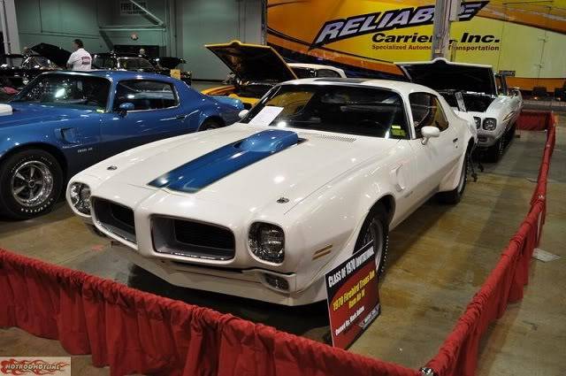 Referencia: Pontiac Trans Am 1970%20Trans%20Am1%20only%20two%20exterior%20color%20choices_zpsdcq73trn