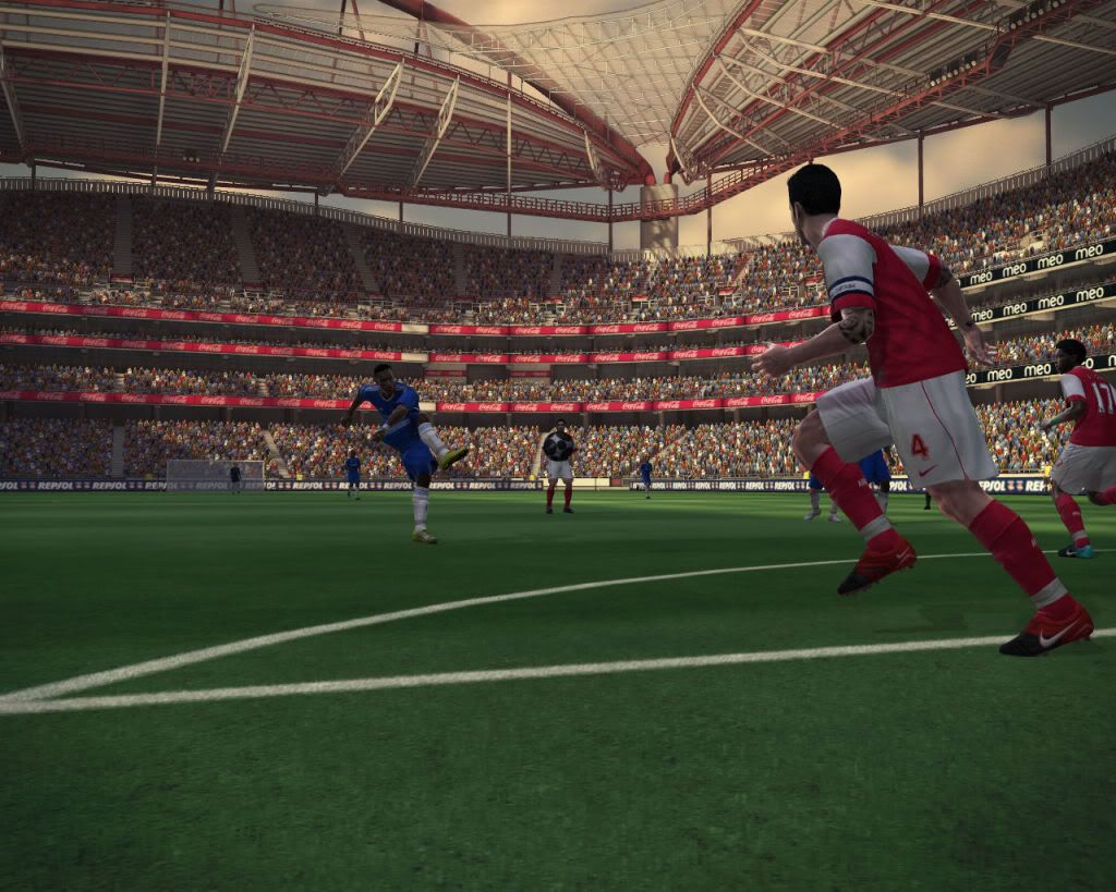  حصرياً : صور + معلومات لـ آخر تحديث للعبة المشهورة New PES 2010 Patch 4.0 Screens Released Clip_4