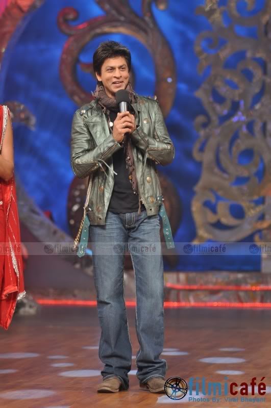 Nach Baliye 4 - Billu Barber promotion Nachbaliye4_015