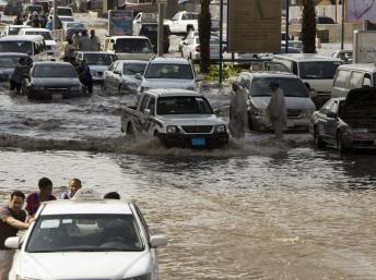 Des inondations meurtrières menacent La Mecque Innondationjeddah