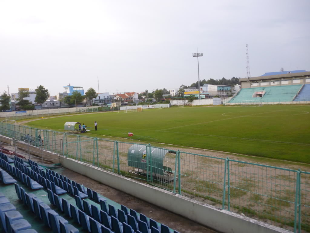 BÌNH LUẬN DERBY LONG XUYÊN & REPORT DU ĐẤU LONG XUYÊN 15-17/06/2012 P1020130