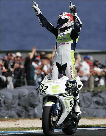 James Toseland's Pics - Page 3 Victory_470_365x470