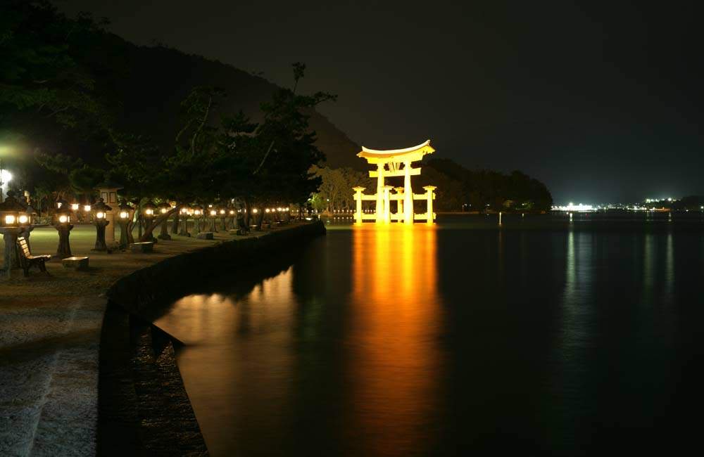 "Fs9" Documentario/Voo Matsuyma - "HIROSHIMA" Hiroshima-at-night